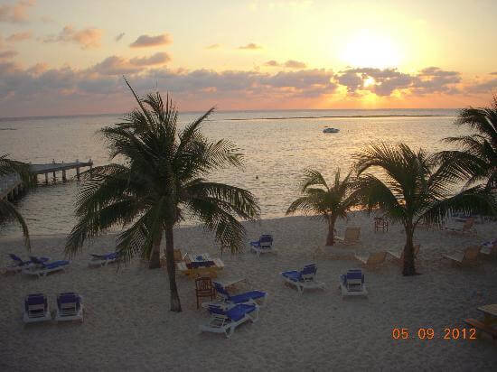 morning sunrise at the Reef Resort in Grand Cayman
